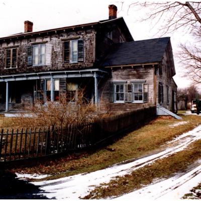 Gardiner House 1991 With Cars1